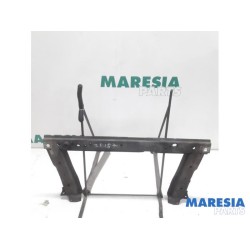 Renault - Megane Scenic - Radiator bar