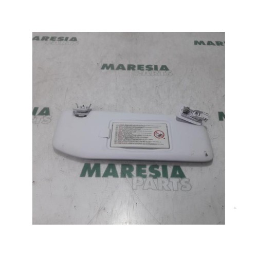 Peugeot - 208 - Sun visor