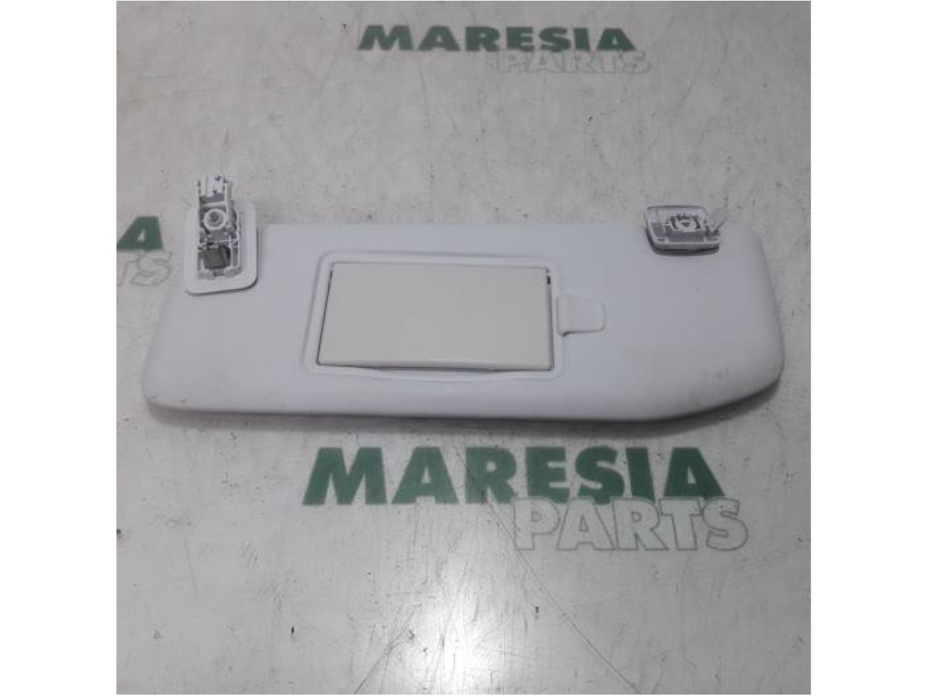 Peugeot - 208 - Sun visor