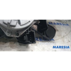 Peugeot - 208 - Rear wiper motor