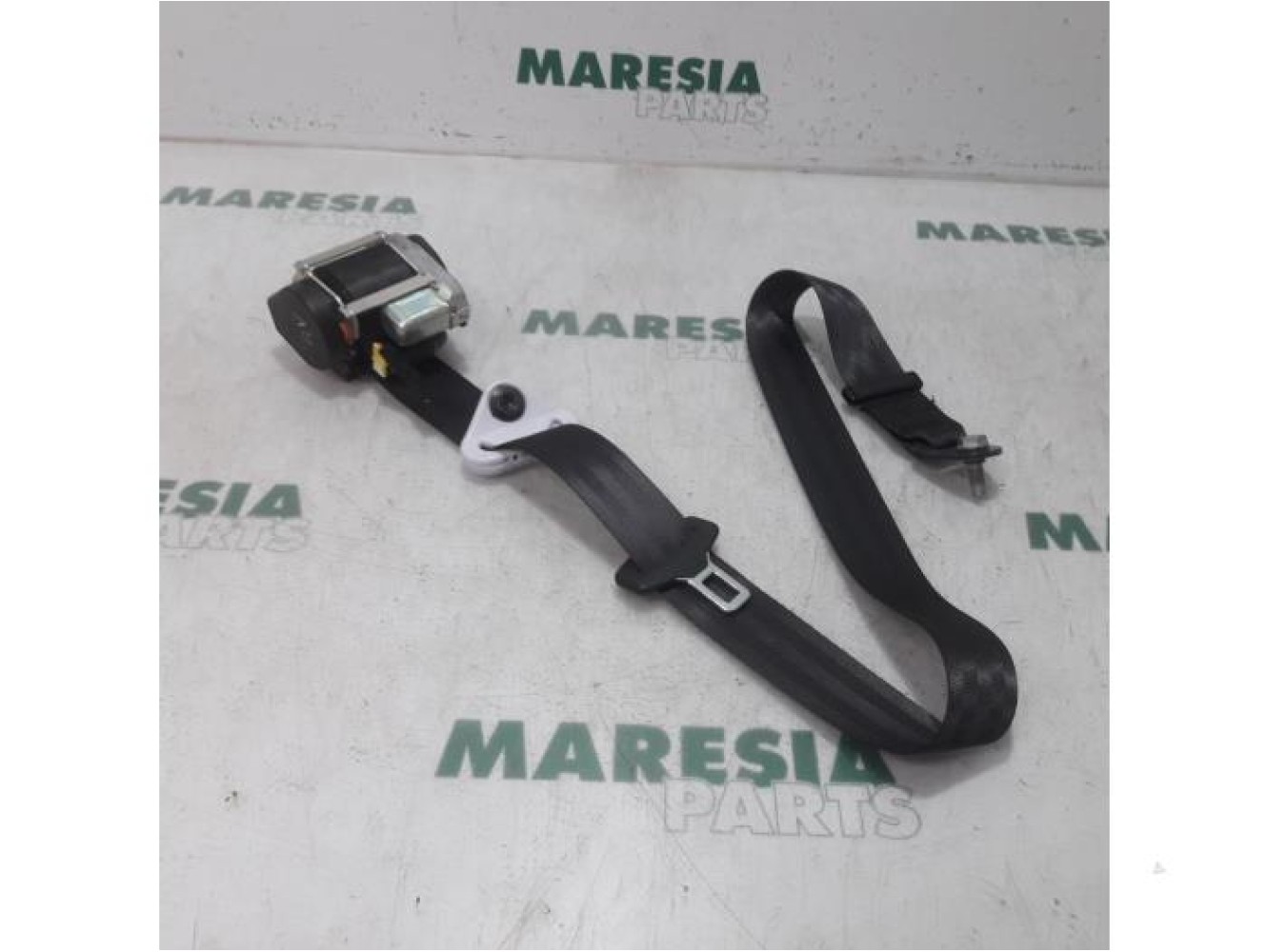 Peugeot - 208 - Front seatbelt, right