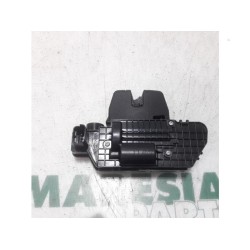 Peugeot - 208 - Tailgate lock mechanism