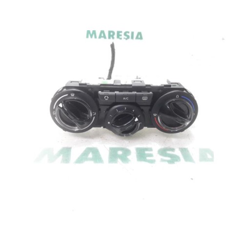 Peugeot - 208 - Heater control panel