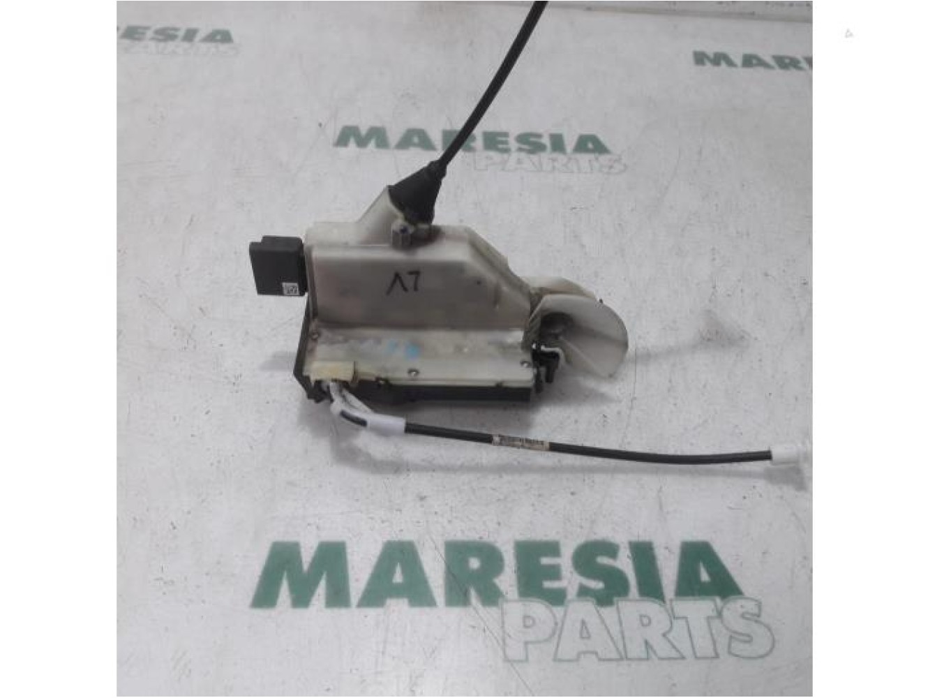 Peugeot - 208 - Door lock mechanism 4-door, front left