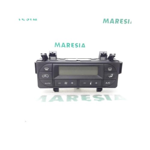 Peugeot - 1007 - Heater control panel