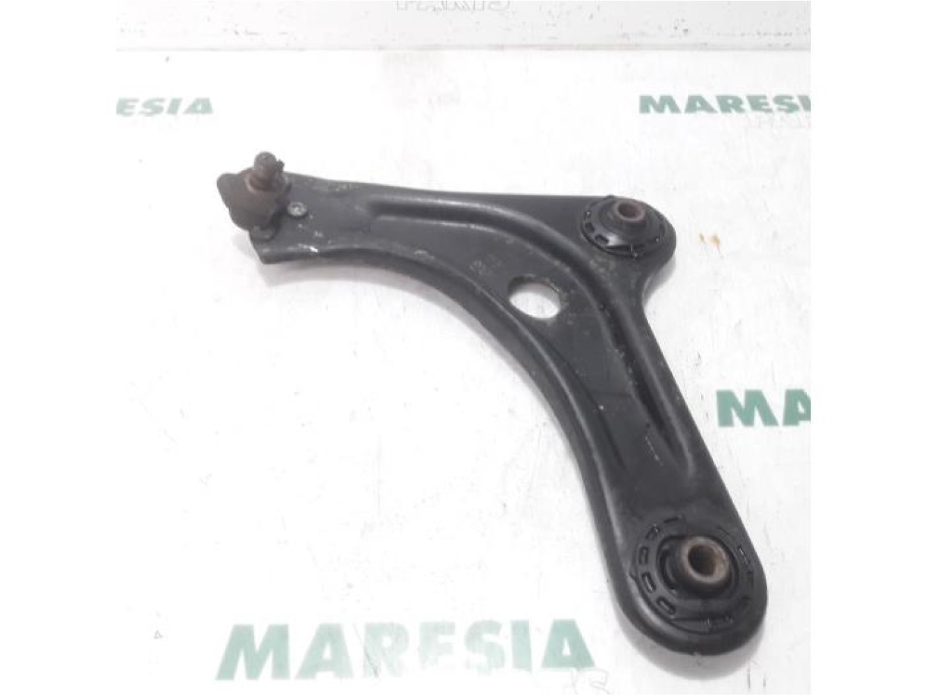 Peugeot - 1007 - Front lower wishbone, left