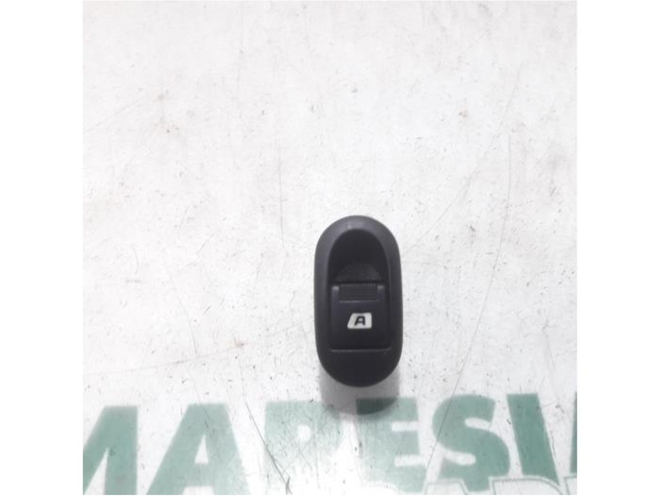 Peugeot - 1007 - Multi-functional window switch