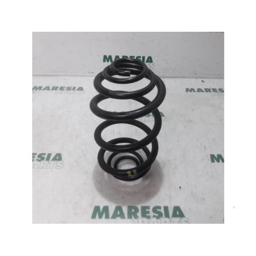 Renault - Trafic - Rear coil spring
