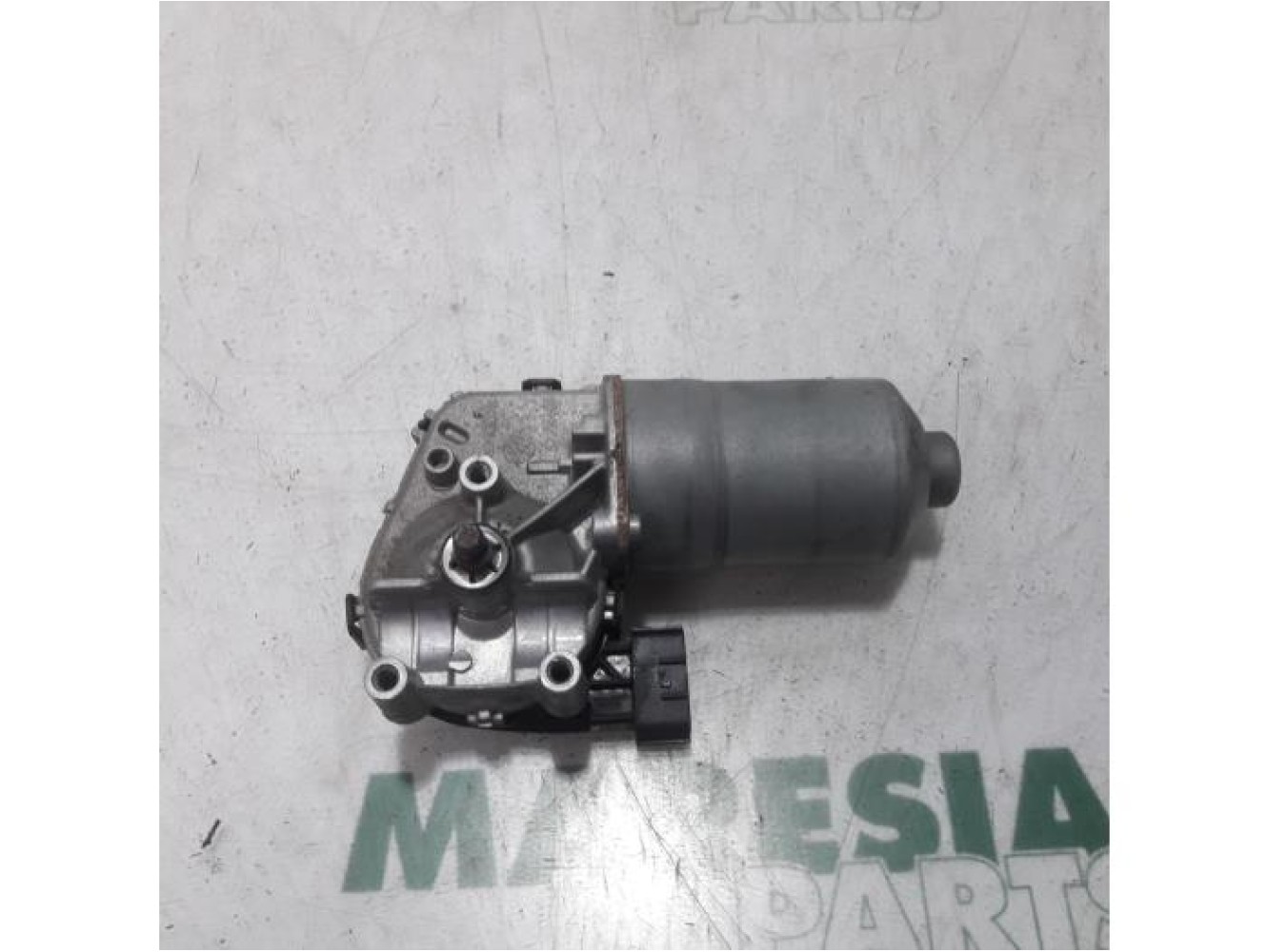 Renault - Trafic - Front wiper motor