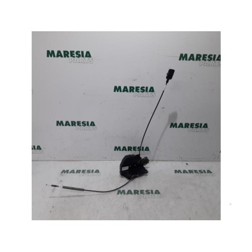 Renault - Trafic - Door lock mechanism 2-door, right