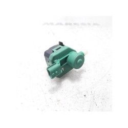 Renault - Trafic - Headlight motor