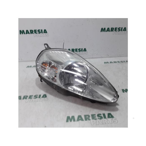Fiat - Punto - Headlight, right