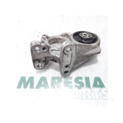 Citroen - C4 - Engine mount