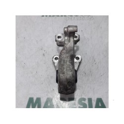 Citroen - C4 - Engine mount