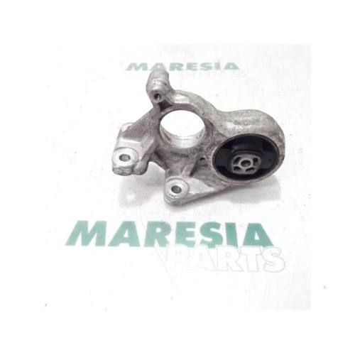 Citroen - C4 - Engine mount