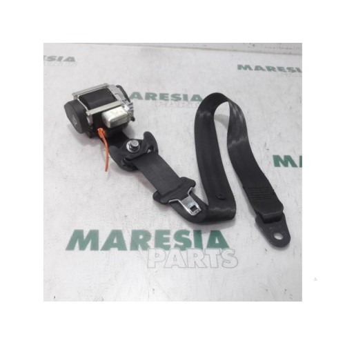 Citroen - C4 - Front seatbelt, right