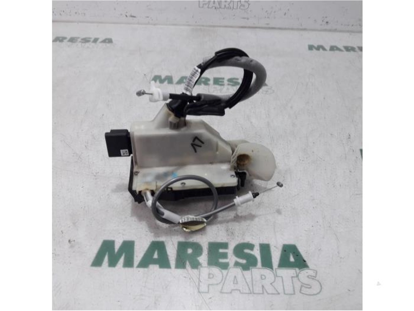 Citroen - C4 - Door lock mechanism 4-door, front left