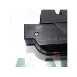 Peugeot - 206 - Tailgate lock mechanism