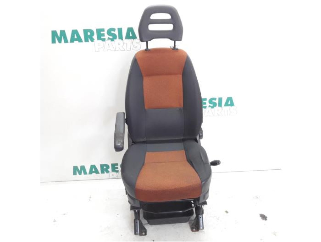 Fiat - Ducato - Seat, left