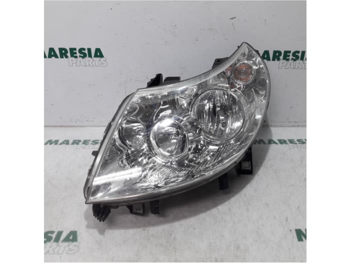 Fiat - Ducato - Koplamp links
