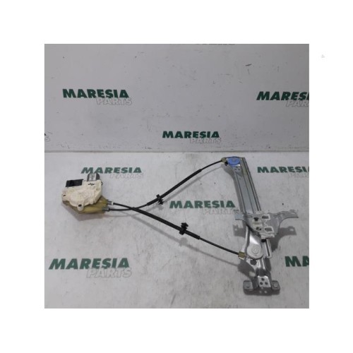 Renault - Megane - Rear door window mechanism 4-door, right