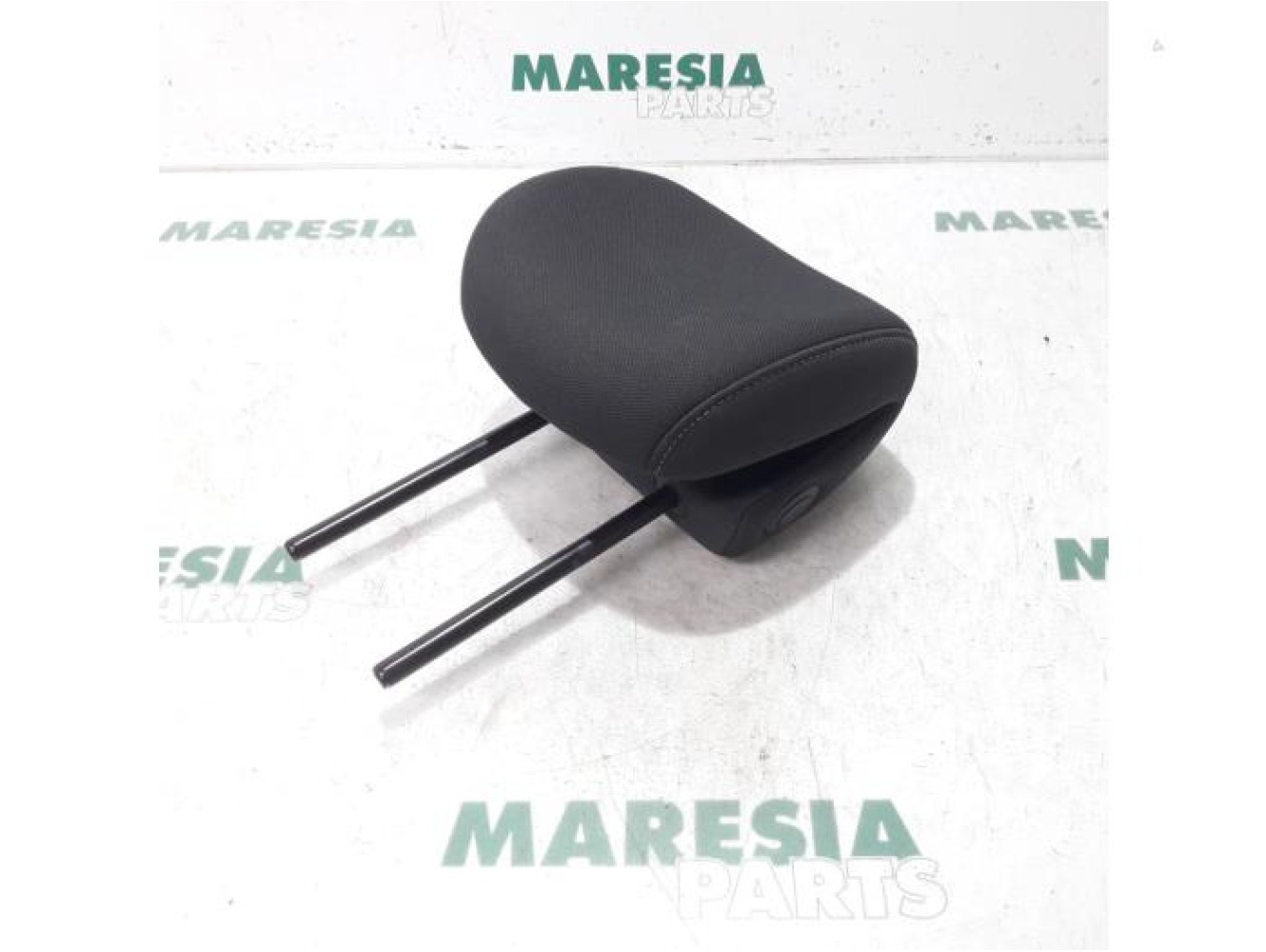 Renault - Megane - Headrest