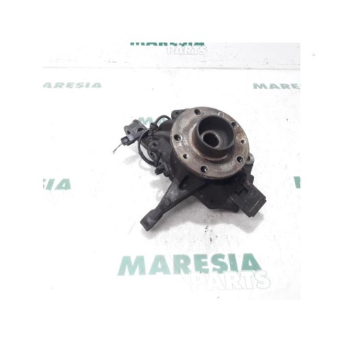 Renault - Megane - Knuckle, front right