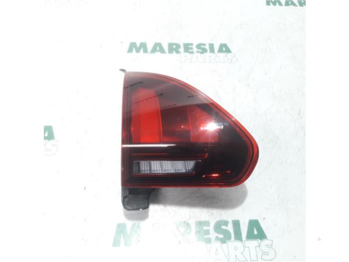 Peugeot - 2008 - Achterlicht links