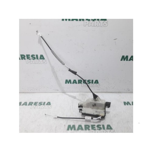 Peugeot - 2008 - Front door lock mechanism 4-door, right