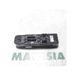 Renault - Megane Scenic - Multi-functional window switch