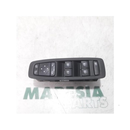 Renault - Megane Scenic - Multi-functional window switch