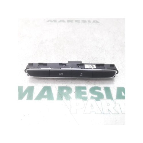 Renault - Megane Scenic - Switch