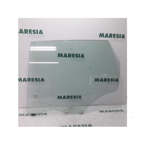 Renault - Megane Scenic - Rear door window 4-door, left