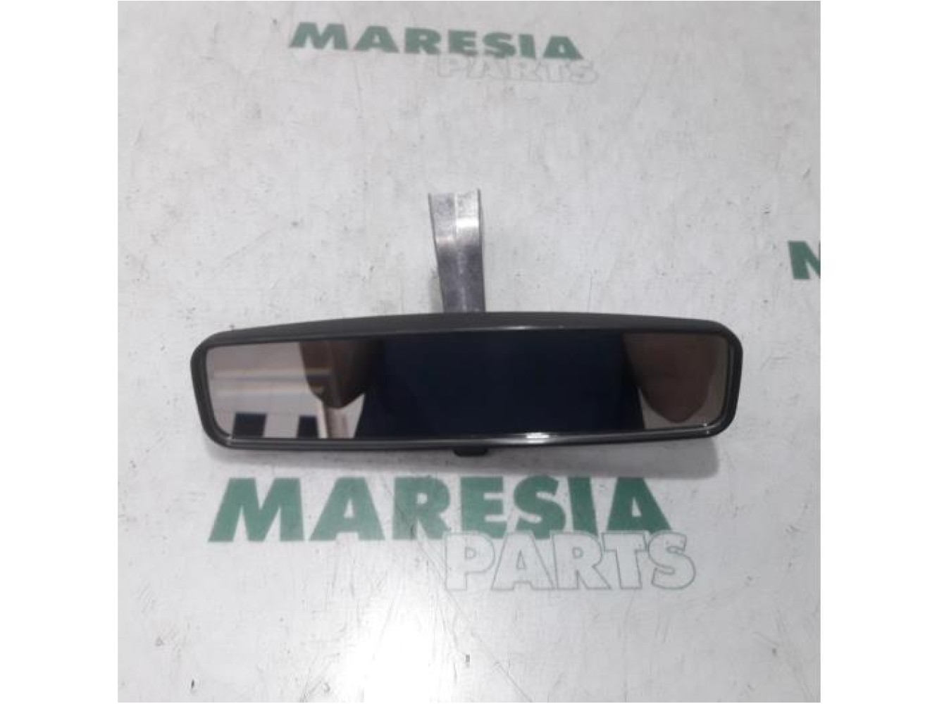 Renault - Megane Scenic - Rear view mirror
