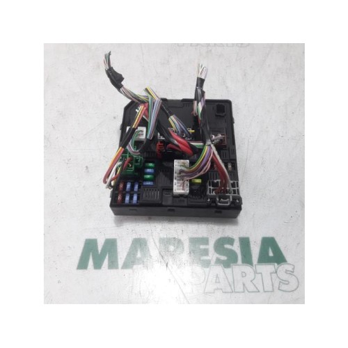 Renault - Megane Scenic - Fuse box