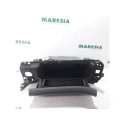Renault - Megane Scenic - Glovebox