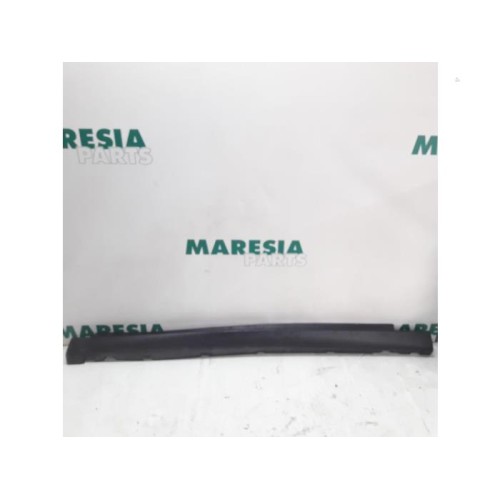 Citroen - C5 - Zijskirt links