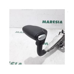 Citroen - C4 Cactus - Parking brake lever
