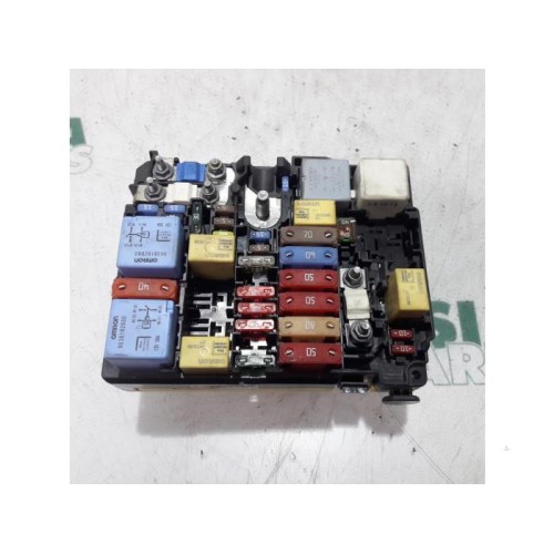 Citroen - C4 Picasso - Fuse box