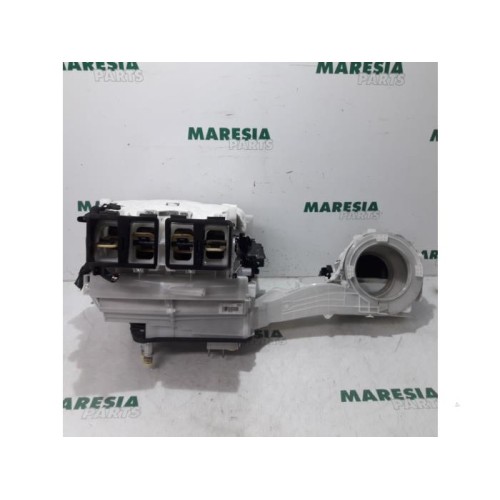 Citroen - C4 Picasso - Heater housing