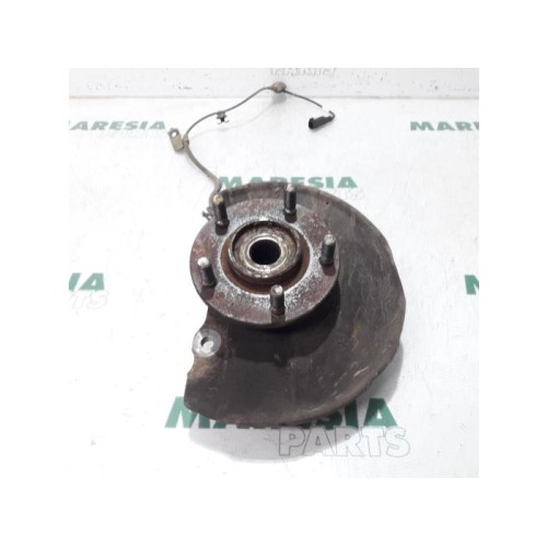 Citroen - C-Crosser - Fusee links-voor