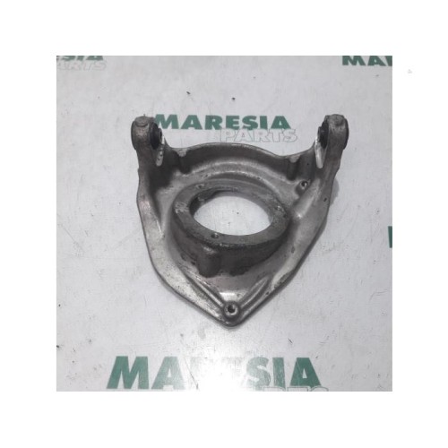 Citroen - C5 - Front upper wishbone, left