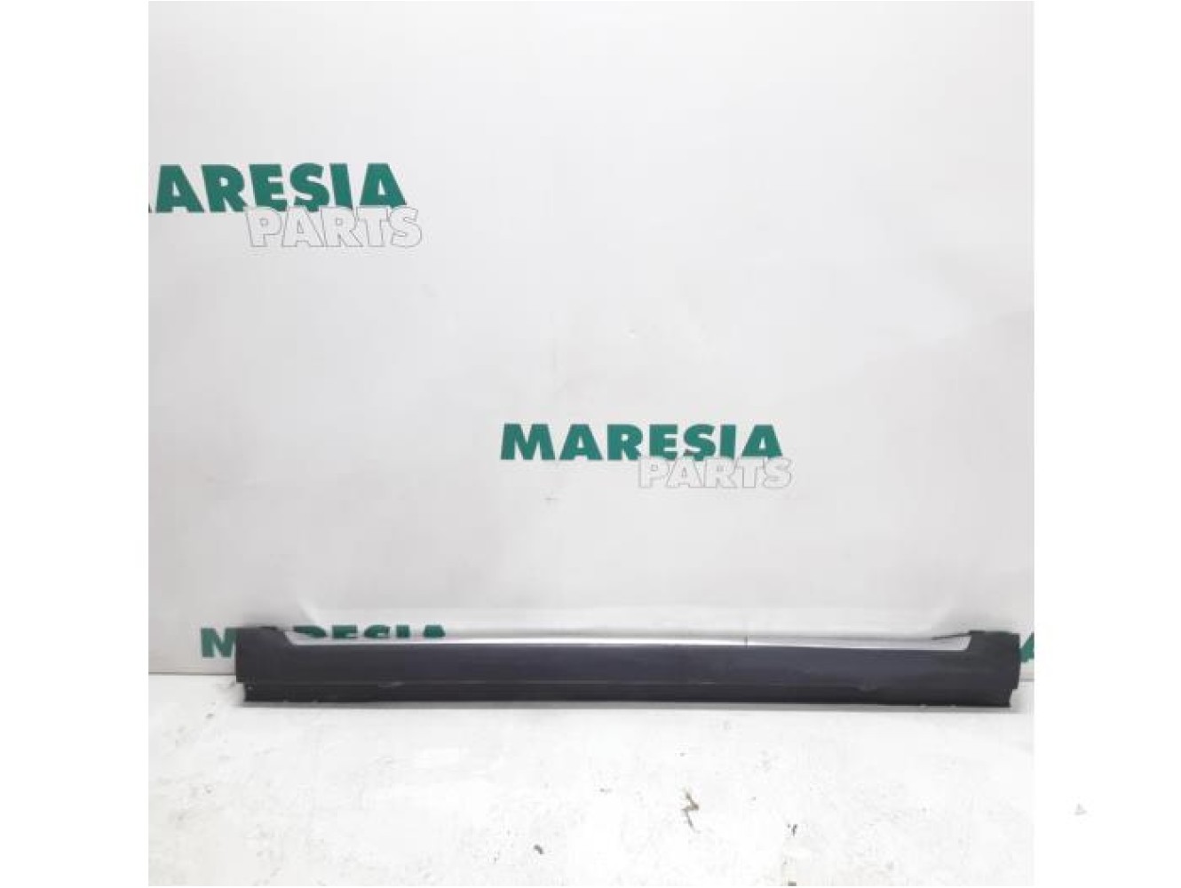 Citroen - C-Crosser - Zijskirt links