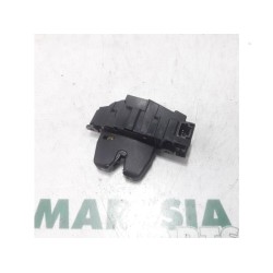 Citroen - C5 - Tailgate lock mechanism