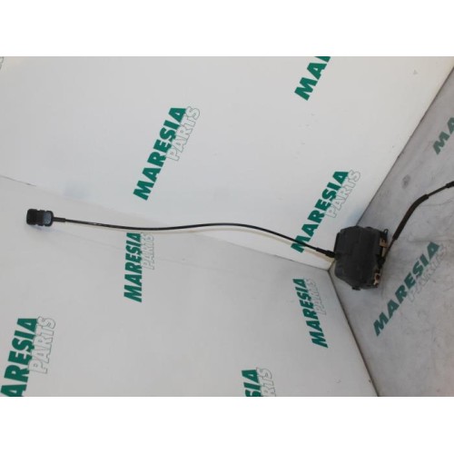 Renault - Megane Scenic - Rear door lock mechanism 4-door, left