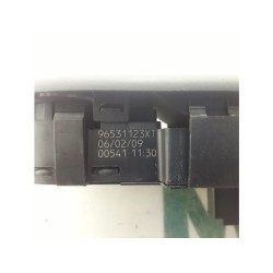 Peugeot - 307 - Multi-functional window switch