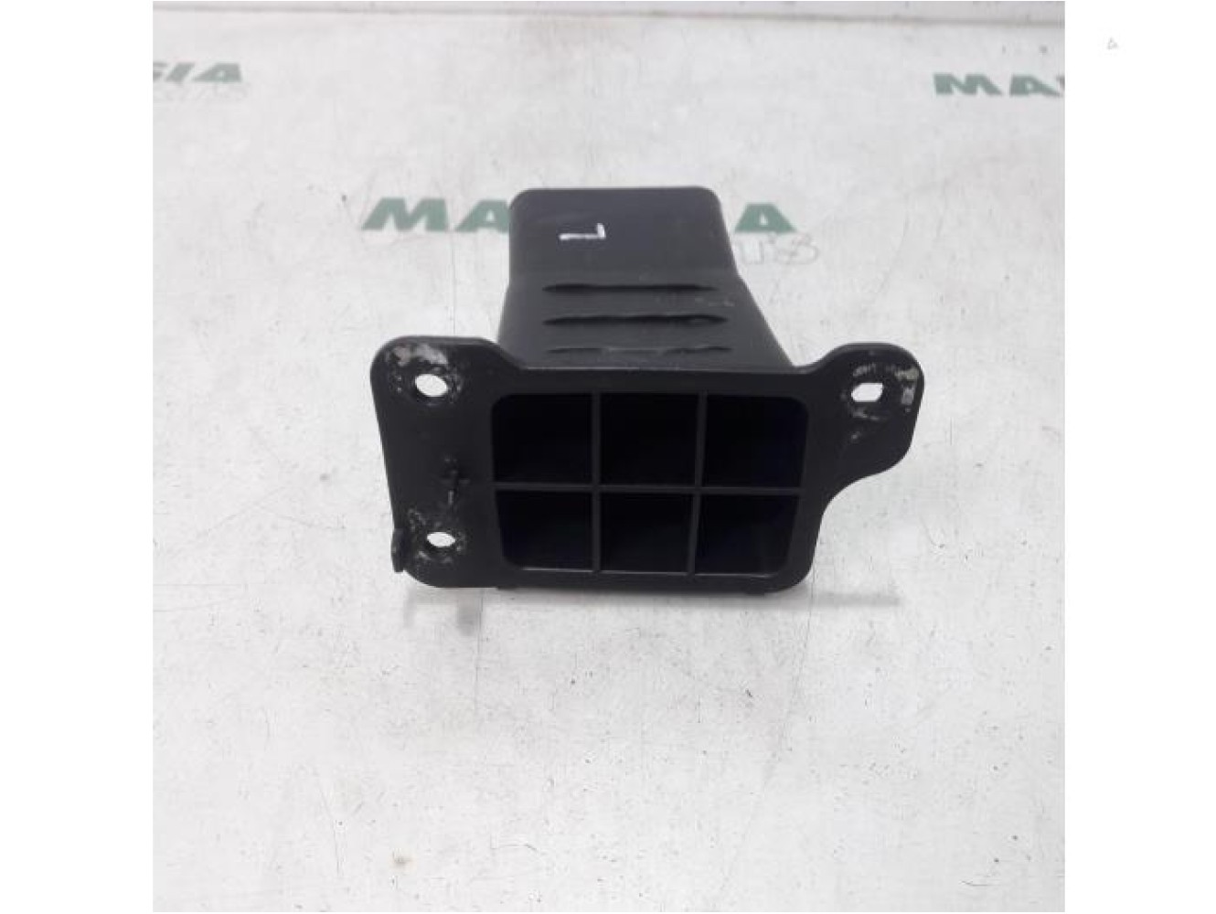 Citroen - C4 Picasso - Front panel