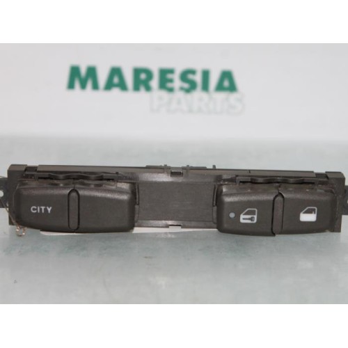 Miscellaneous - Miscellaneous - Switch (miscellaneous)