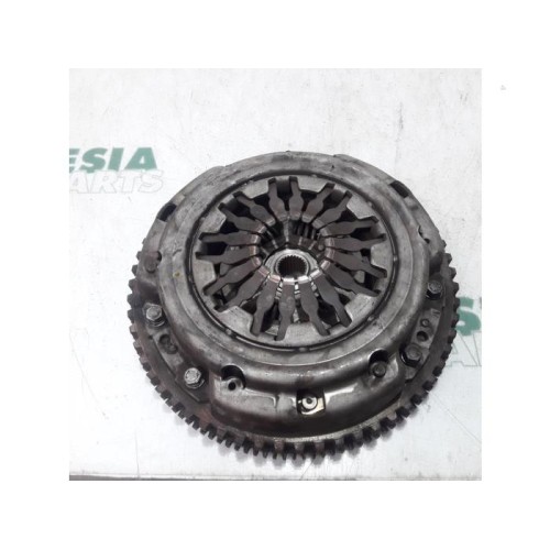 Renault - Clio - Flywheel