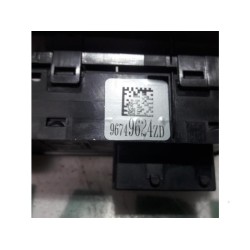 Peugeot - 2008 - Multi-functional window switch